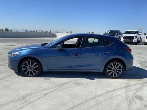 2018 Mazda Mazda3 Touring