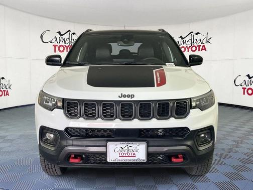 Bright White 2025 Jeep Compass Trailhawk