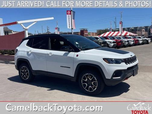 Bright White 2025 Jeep Compass Trailhawk
