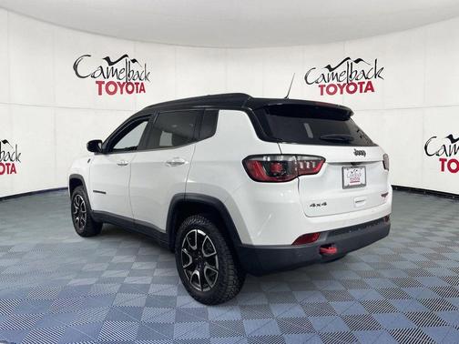 Bright White 2025 Jeep Compass Trailhawk