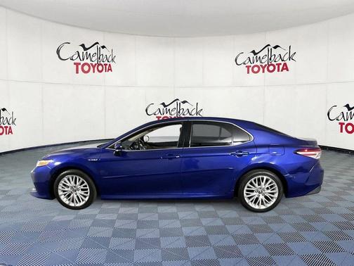 Blue Crush Metallic 2018 Toyota Camry Hybrid XLE