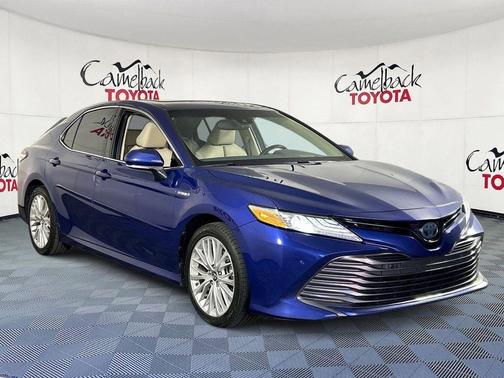 Blue Crush Metallic 2018 Toyota Camry Hybrid XLE