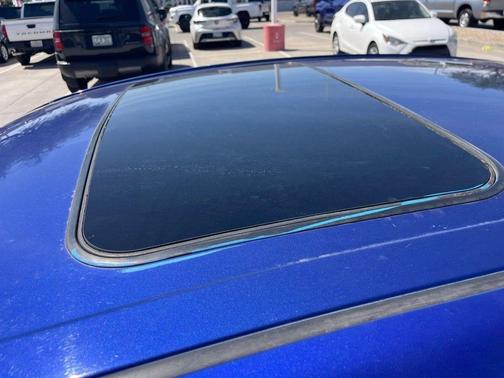 Blue Crush Metallic 2018 Toyota Camry Hybrid XLE