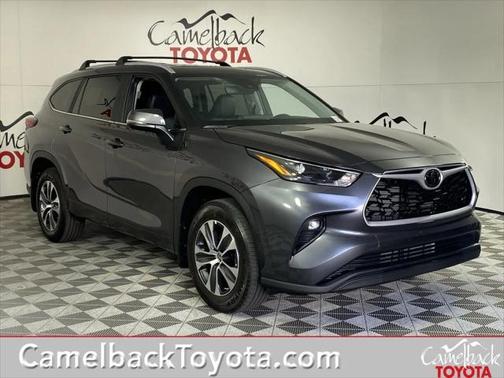2025 Toyota Highlander XLE