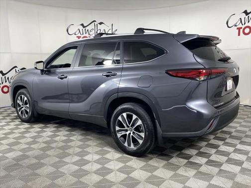 2025 Toyota Highlander XLE