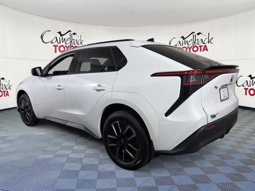 Wind_Chill_Pearl 2026 Toyota bZ XLE
