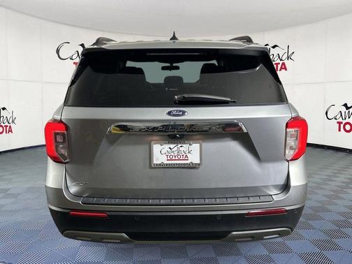 Iconic Silver 2024 Ford Explorer XLT