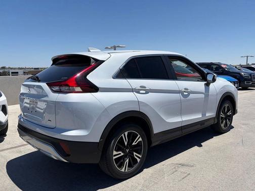 White Diamond 2023 Mitsubishi Eclipse Cross SE