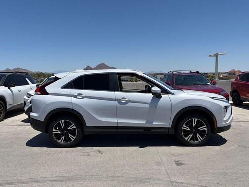 White Diamond 2023 Mitsubishi Eclipse Cross SE