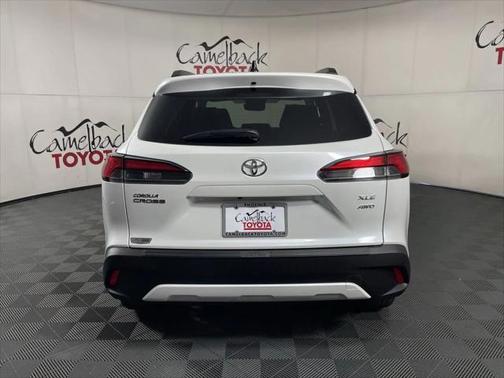 2025 Toyota Corolla Cross XLE