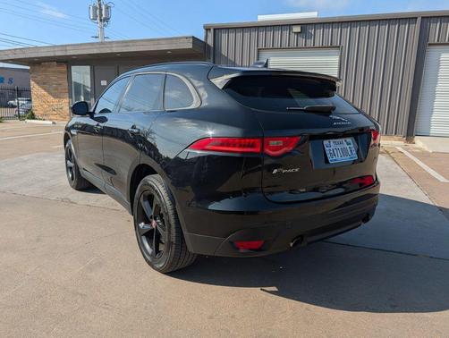 2018 Jaguar F-PACE 25t Premium