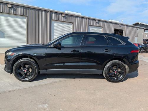 2018 Jaguar F-PACE 25t Premium