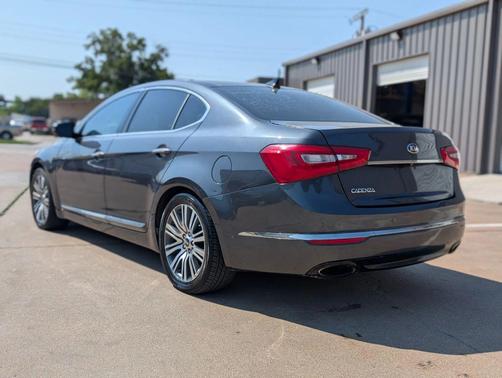 2016 Kia Cadenza Premium