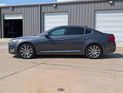 2016 Kia Cadenza Premium