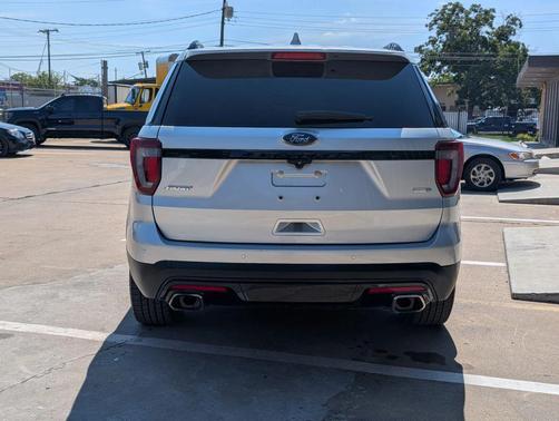 2016 Ford Explorer Sport