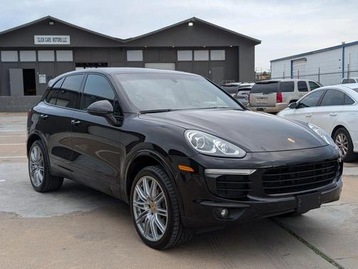 2017 Porsche Cayenne Platinum Edition