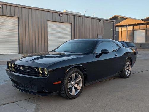 2016 Dodge Challenger SXT