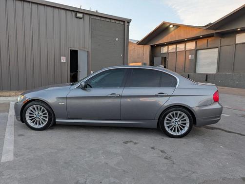 2011 BMW 335 335i Sedan 4D