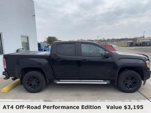 2022 GMC Canyon AT4 w/Cloth