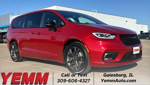 2026 Chrysler Pacifica Select