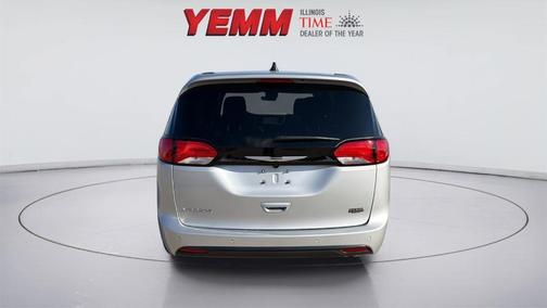 2026 Chrysler Voyager LX