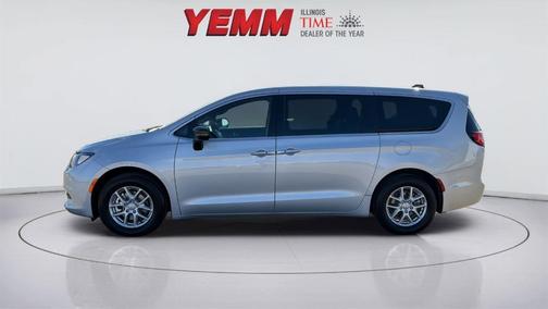 2026 Chrysler Voyager LX