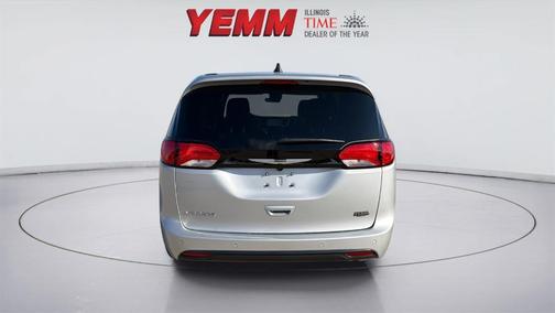 2026 Chrysler Voyager LX