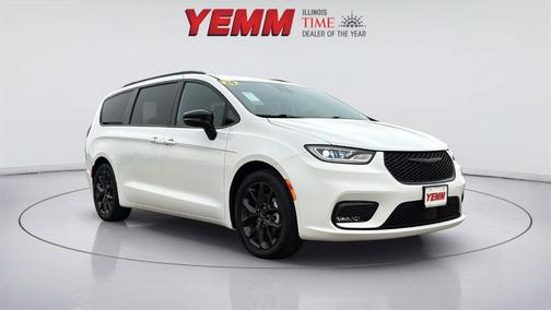 2024 Chrysler Pacifica Touring-L