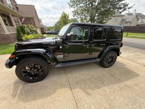Black Clearcoat 2021 Jeep Wrangler Unlimited 4xe Sahara