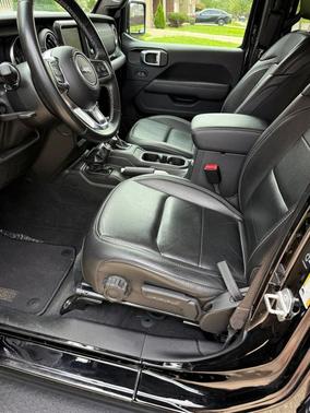 Black Clearcoat 2021 Jeep Wrangler Unlimited 4xe Sahara