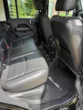 Black Clearcoat 2021 Jeep Wrangler Unlimited 4xe Sahara