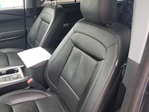 Blue Metallic 2022 Ford Explorer Limited