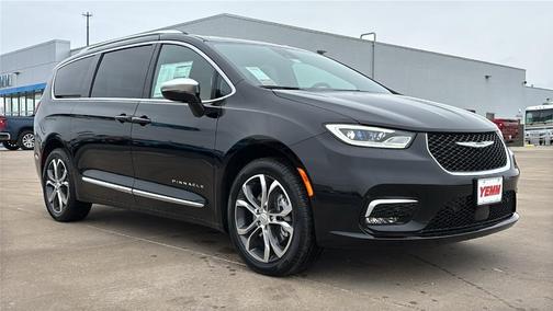 2026 Chrysler Pacifica Pinnacle AWD