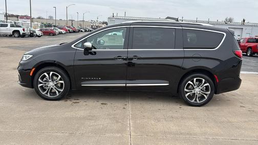 2026 Chrysler Pacifica Pinnacle AWD