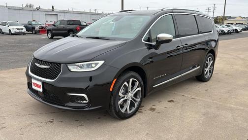 2026 Chrysler Pacifica Pinnacle AWD
