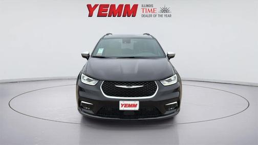 2026 Chrysler Pacifica Pinnacle AWD