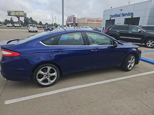 2014 Ford Fusion SE