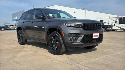 2025 Jeep Grand Cherokee Laredo