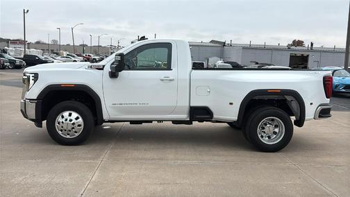 2026 GMC Sierra 3500 SLE