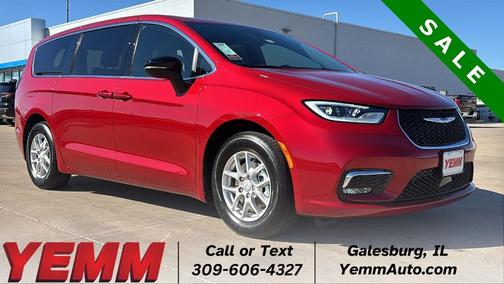 2026 Chrysler Pacifica Select