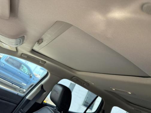 White Frost Tri-Coat 2019 GMC Acadia Denali