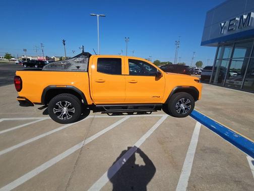 Desert Sun 2025 GMC Canyon AT4