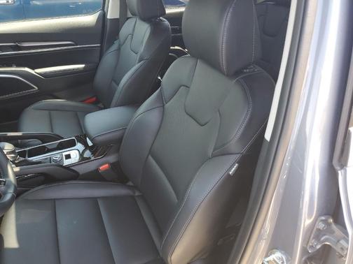 Silver 2025 Kia Telluride S