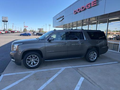 Bronze Alloy Metallic 2016 GMC Yukon XL SLT