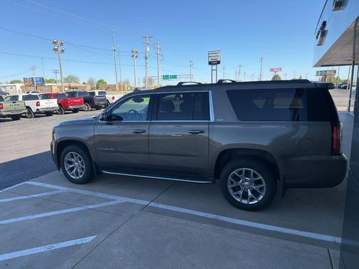 Bronze Alloy Metallic 2016 GMC Yukon XL SLT
