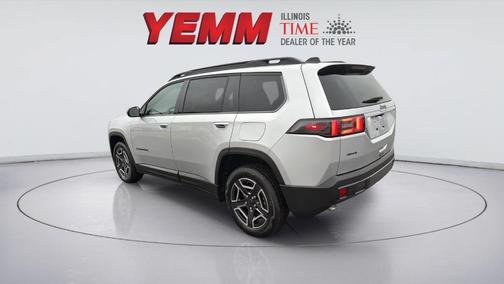 Silver Zynith 2026 Jeep Cherokee LAREDO/LIMITED