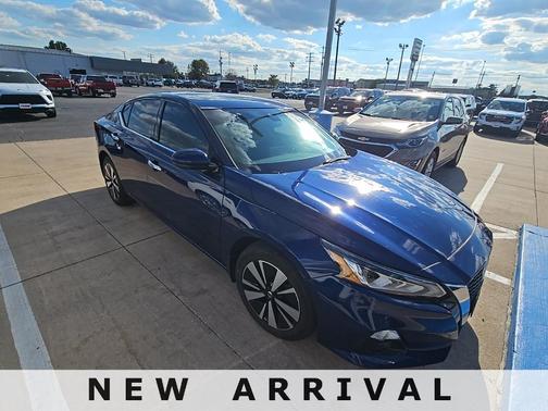 2020 Nissan Altima 2.5 SV