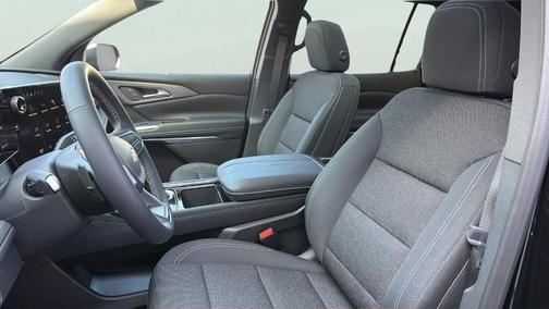 Mosaic Black Metallic 2026 Chevrolet Traverse LT