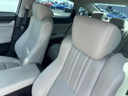 White 2022 Honda Accord Hybrid Touring
