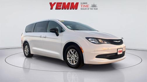 2025 Chrysler Voyager LX